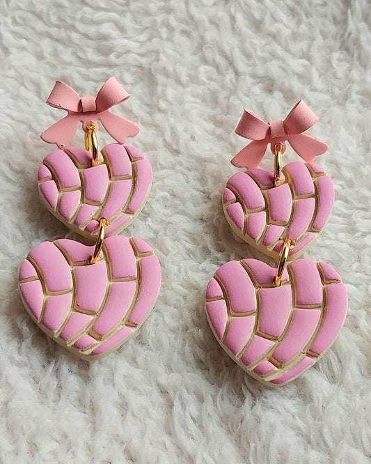 Concha Heart Dangle Earrings