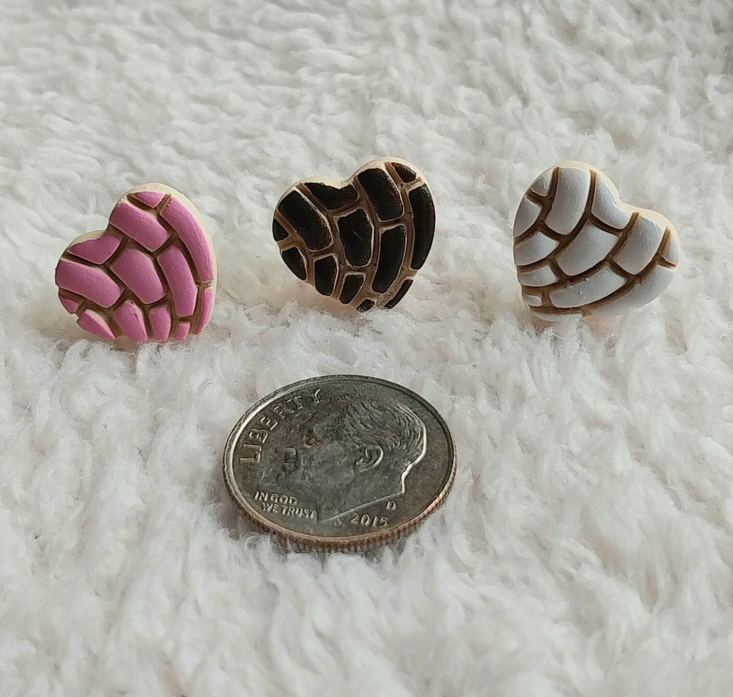 Mini Concha Stud Earrings