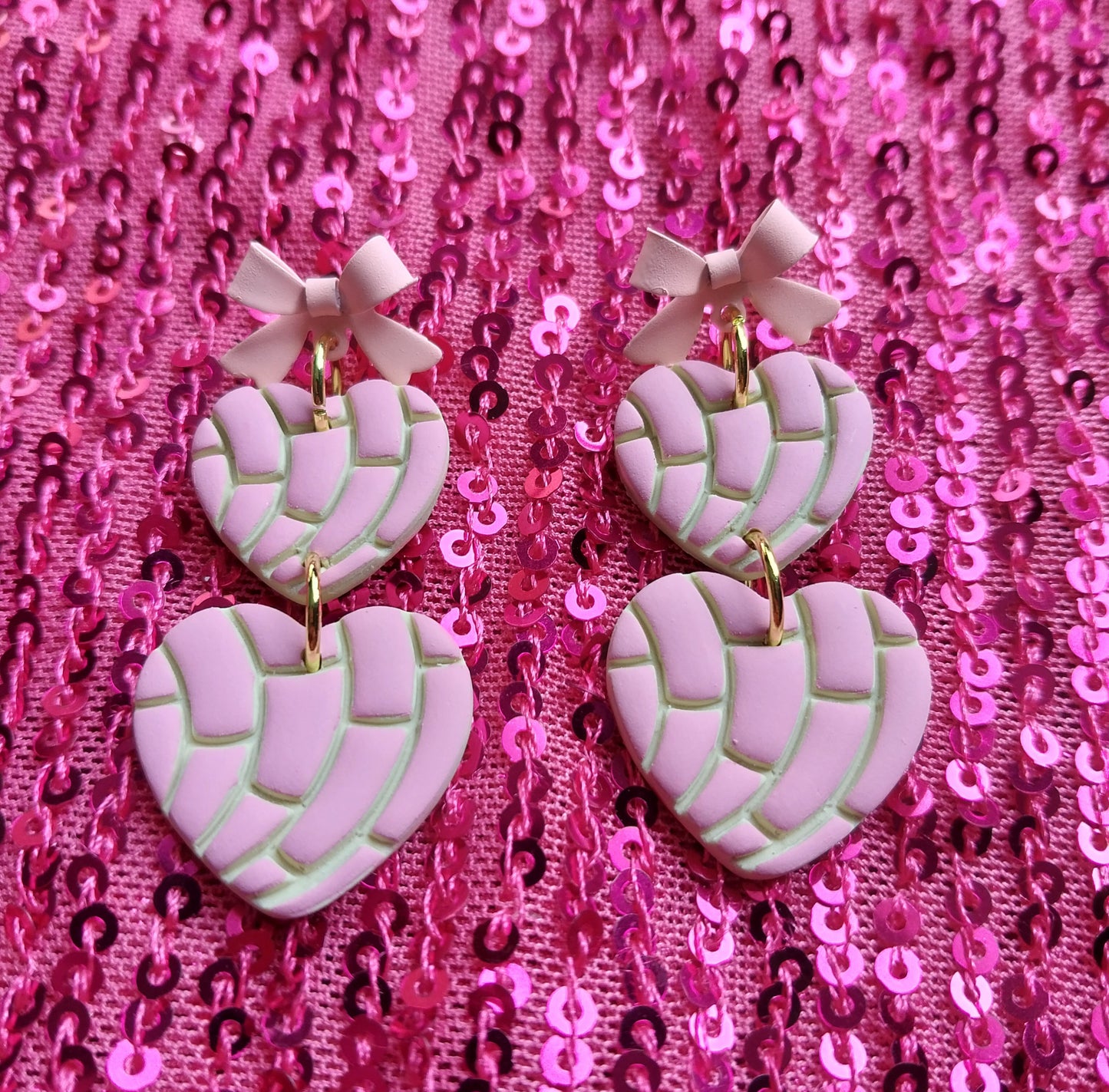 Concha Heart Dangle Earrings